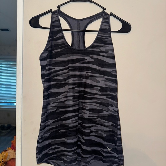 Old Navy Women's Black and Gray Camo Tank Top - Picture 1 of 4